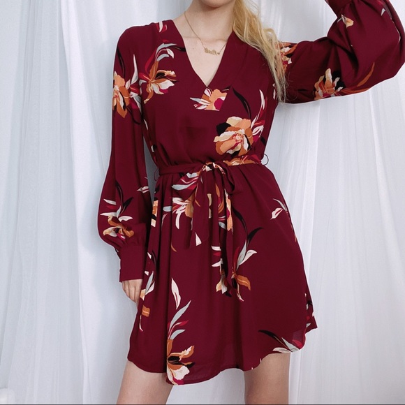 SOLD🎉Plum Floral Wrap Dress Long Sleeve Kimono - Picture 2 of 12